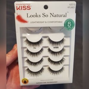 Kiss eyelashes